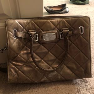 Authentic metallic gold